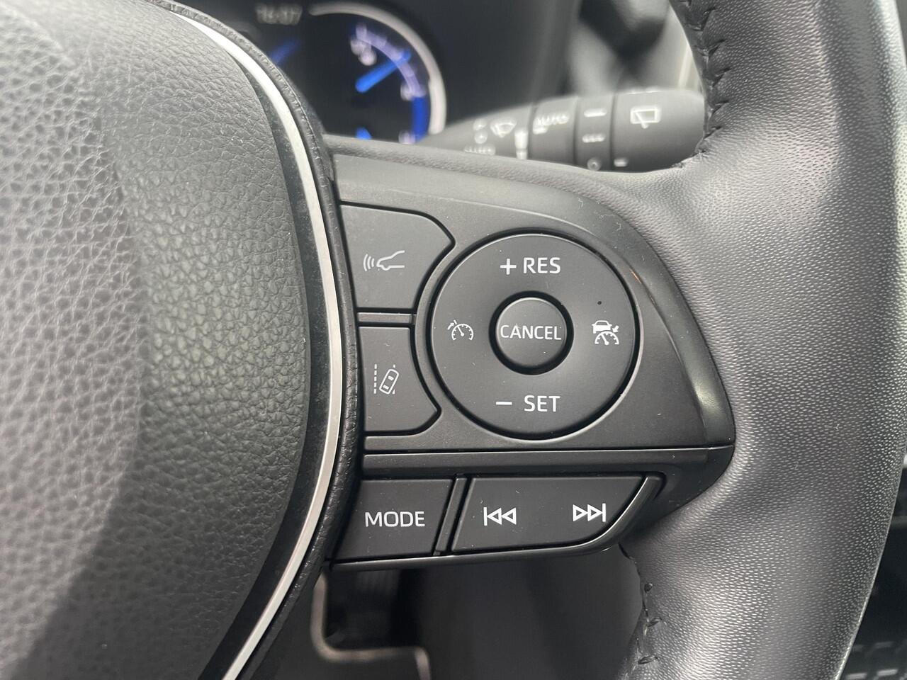 Toyota RAV4 2.5 Hybrid AWD Executive incl. Premium Pack | Panorama Schuif Kanteldak | meest luxe uitvoering |