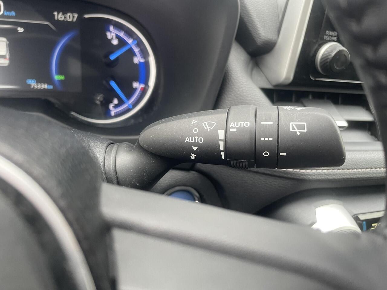 Toyota RAV4 2.5 Hybrid AWD Executive incl. Premium Pack | Panorama Schuif Kanteldak | meest luxe uitvoering |