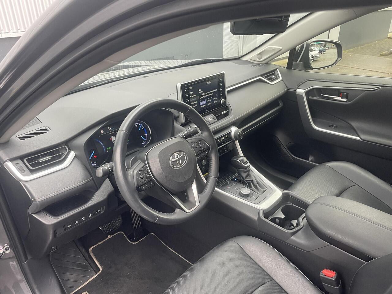 Toyota RAV4 2.5 Hybrid AWD Executive incl. Premium Pack | Panorama Schuif Kanteldak | meest luxe uitvoering |