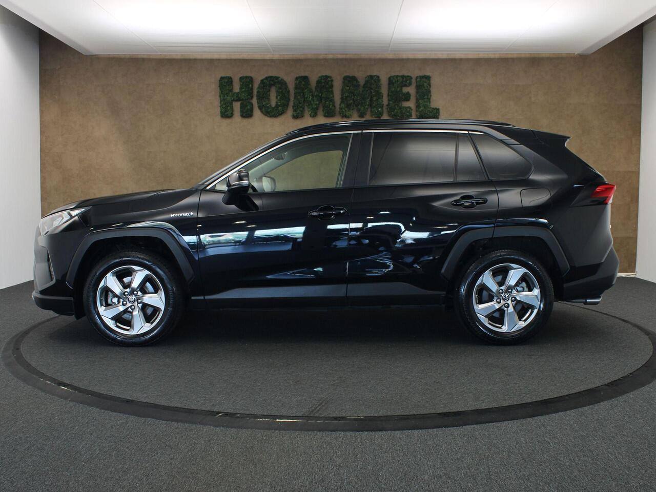 Toyota RAV4 2.5 Hybrid Active Plus - TREKHAAK 800KG GEREMD TREKGEWICHT - ELEKTRISCHE ACHTERKLEP - PARKEERSENSOREN VOOR EN ACHTER - KEYLESS ENRTY & START - STOELVERWARMING - NAVIGATIE - APPLE CARPLAY/ANDROID AUTO