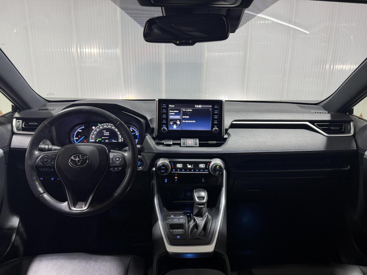 Toyota RAV4 2.5 Hybrid Bi-Tone | 2e Start onderbreker | Trekhaak vaste kogel | Dealer onderhouden |