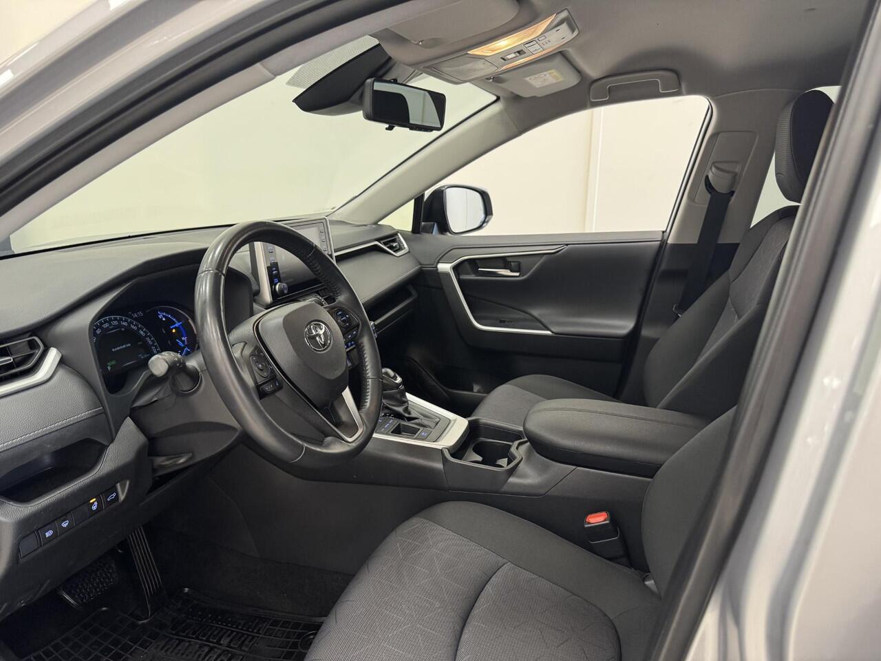 Toyota RAV4 2.5 Hybrid Dynamic | Dodehoekdetectie | Dealeronderhouden | Elektr achterklep. | Stoel/stuur verw. |