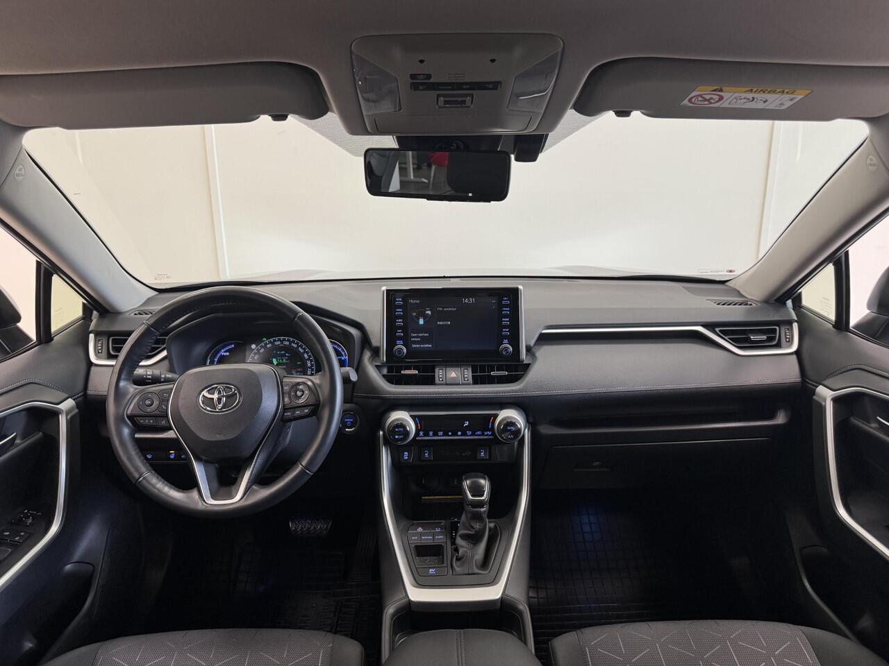 Toyota RAV4 2.5 Hybrid Dynamic | Dodehoekdetectie | Dealeronderhouden | Elektr achterklep. | Stoel/stuur verw. |