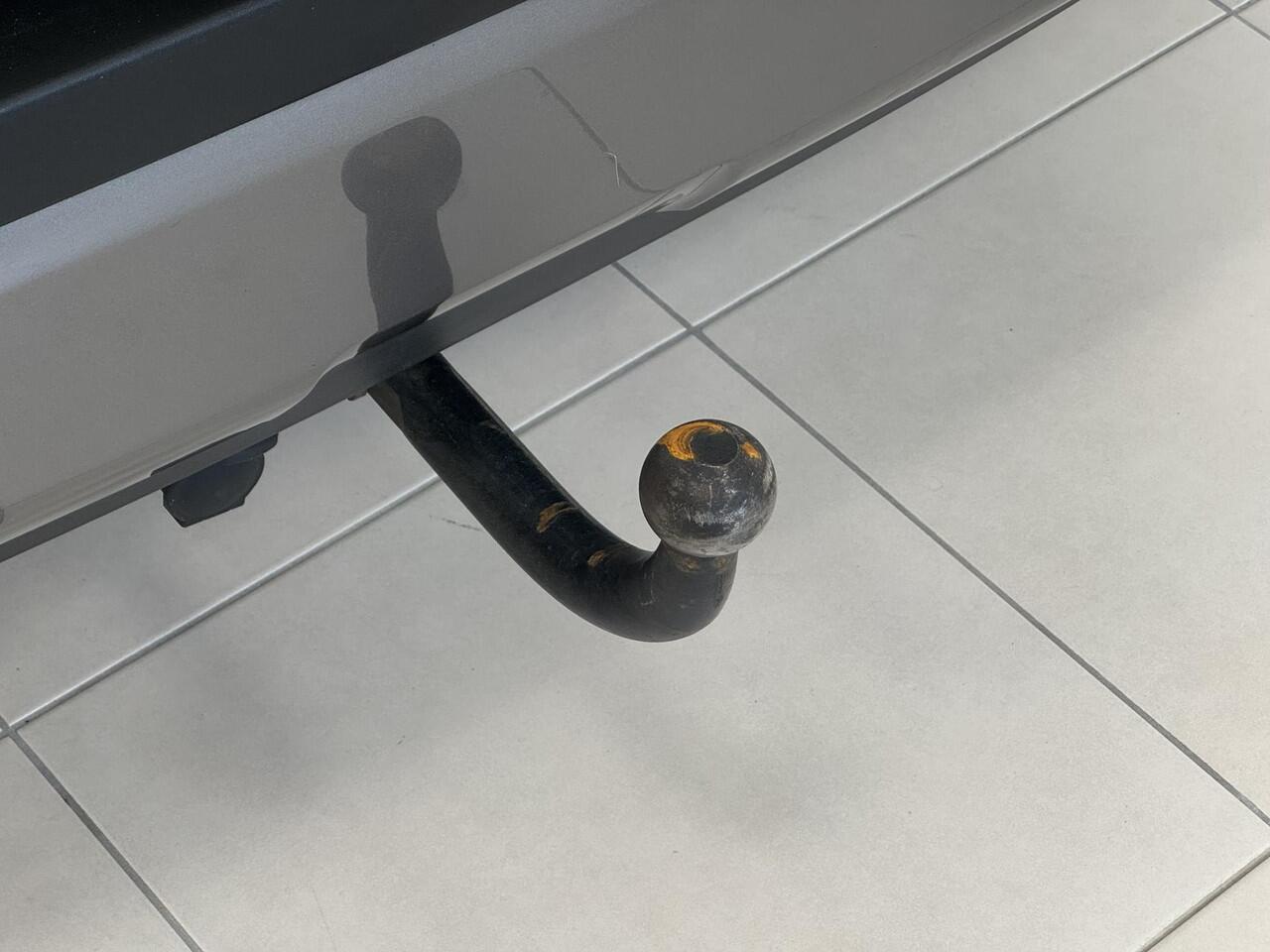 Toyota RAV4 2.5 Hybrid Dynamic | Dodehoekdetectie | Dealeronderhouden | Elektr achterklep. | Stoel/stuur verw. |