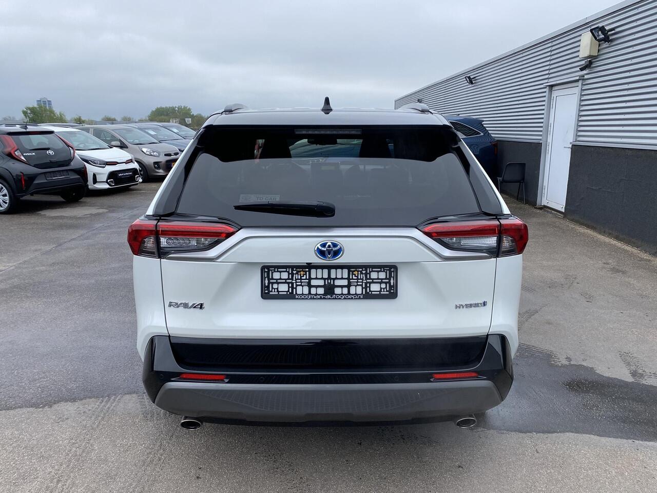 Toyota RAV4 2.5 Hybrid Bi-Tone 2WD Navigatie, Stoelverwarming, JBL, LED, LMV, Parkeersensoren voor + achter, Elektr. bedienbare achterklep