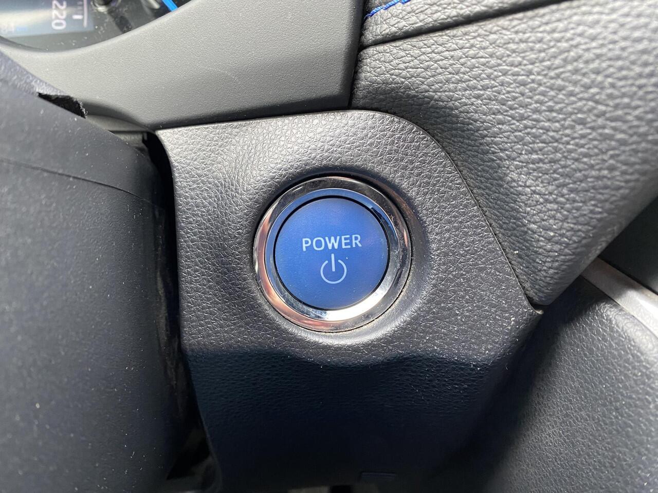 Toyota RAV4 2.5 Hybrid Bi-Tone 2WD Navigatie, Stoelverwarming, JBL, LED, LMV, Parkeersensoren voor + achter, Elektr. bedienbare achterklep