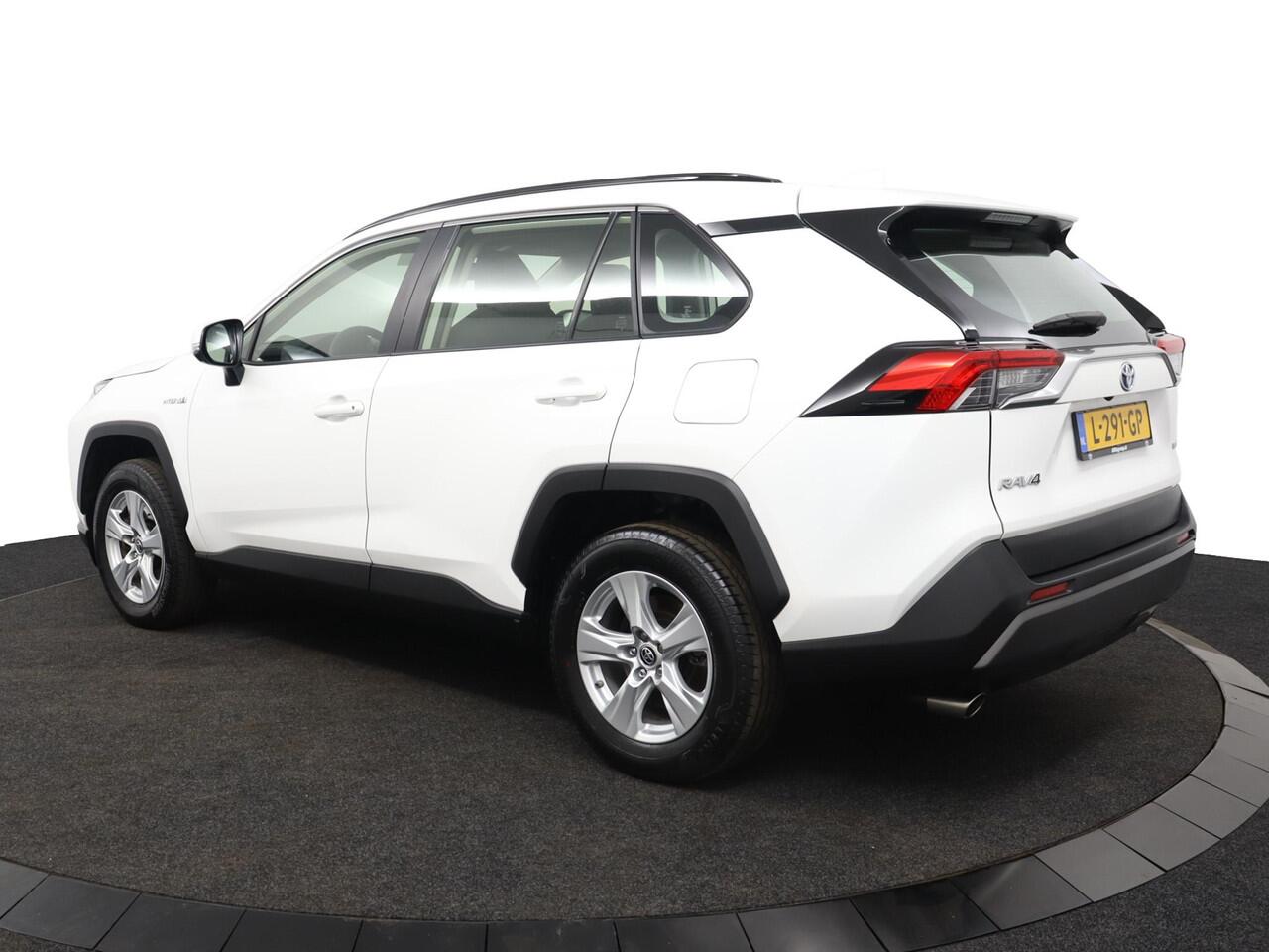Toyota RAV4 2.5 Hybrid Active | Achteruitrijcamera | Apple CarPlay | LED verlichting | Lage kilometerstand |