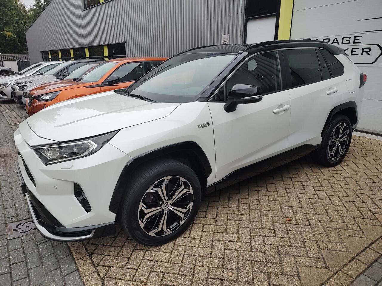 Toyota RAV4 2.5 Plug-in Hybrid AWD Business Plus 4X4 JBL Head-Up Navigatie Carplay 360-Camera Stoel-Stuurverw. Trekhaak 1650KG
