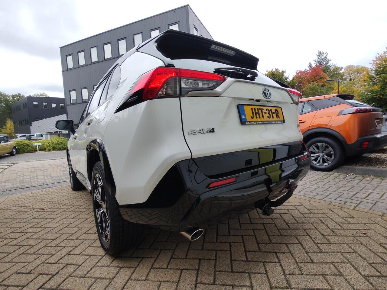 Toyota RAV4 2.5 Plug-in Hybrid AWD Business Plus 4X4 JBL Head-Up Navigatie Carplay 360-Camera Stoel-Stuurverw. Trekhaak 1650KG