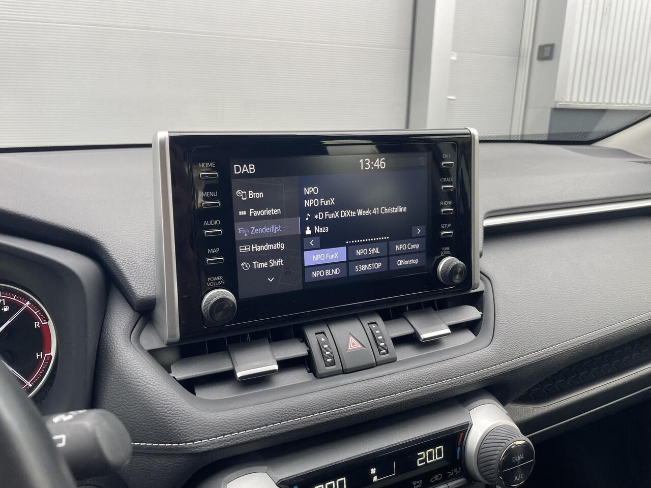 Toyota RAV4 2.0 VVT-iE Business | Benzine hangeschakeld | 2000 KG Trekgewicht | All Season Banden |