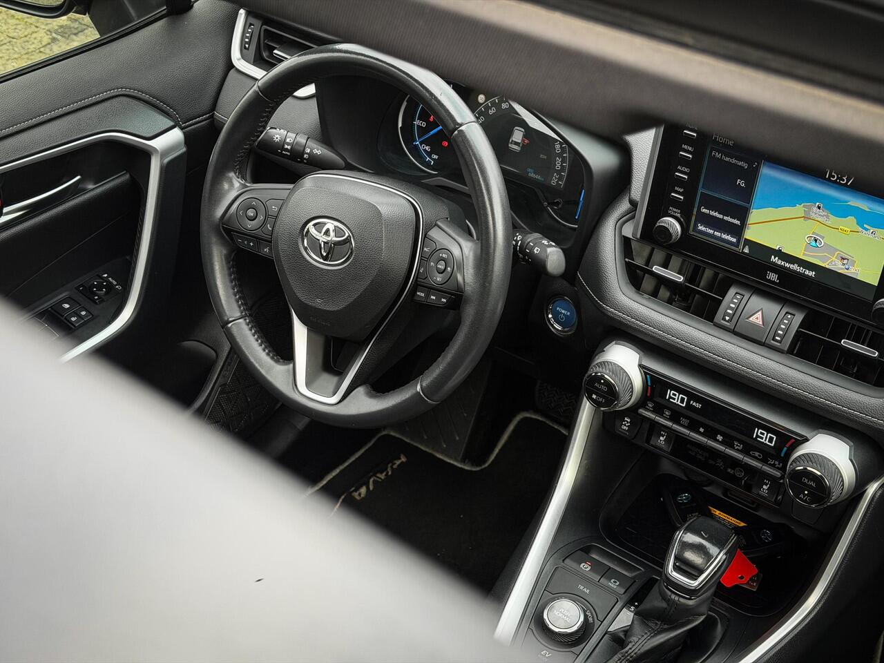 Toyota RAV4 2.5 Hybrid AWD Black Edition 1650kg trekgewicht!|Panorama|360 camera|JBL