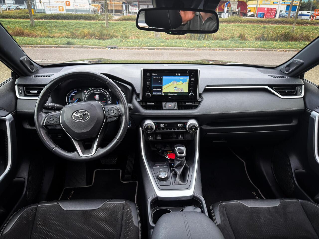 Toyota RAV4 2.5 Hybrid AWD Black Edition 1650kg trekgewicht!|Panorama|360 camera|JBL