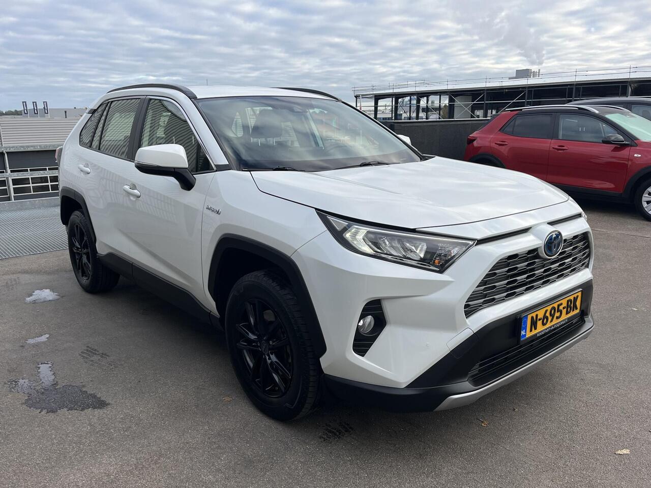 Toyota RAV4 2.5 Hybrid Active 1e eign. BTW-auto, Navigatie, LMV, Cliamte control, Nieuw geleverd, Goed onderhouden