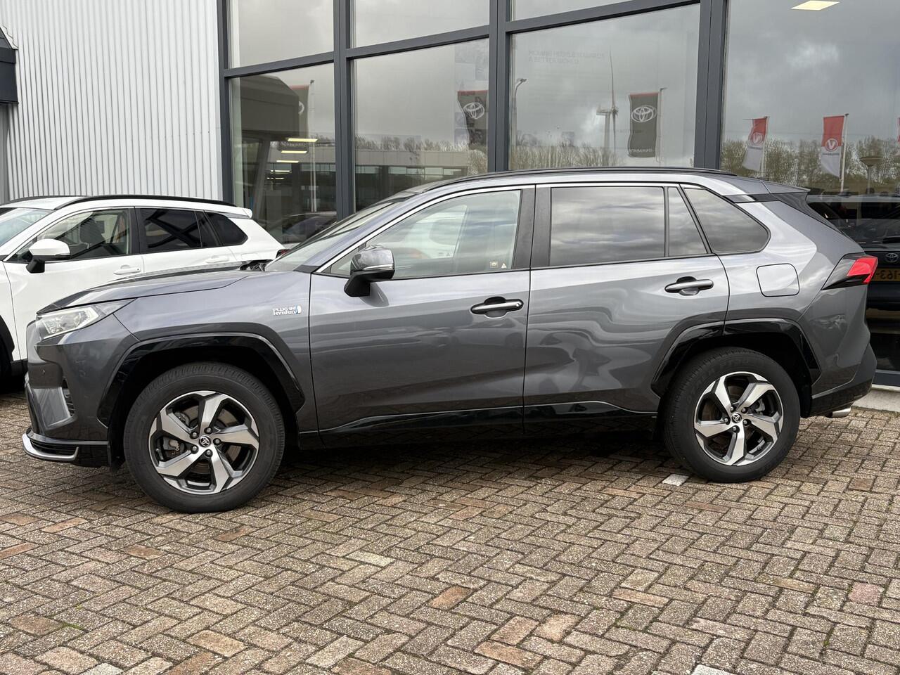 Toyota RAV4 2.5 Plug-in Hybrid AWD Dynamic | Afneembare trekhaak | 1500 kilo trekgewicht |