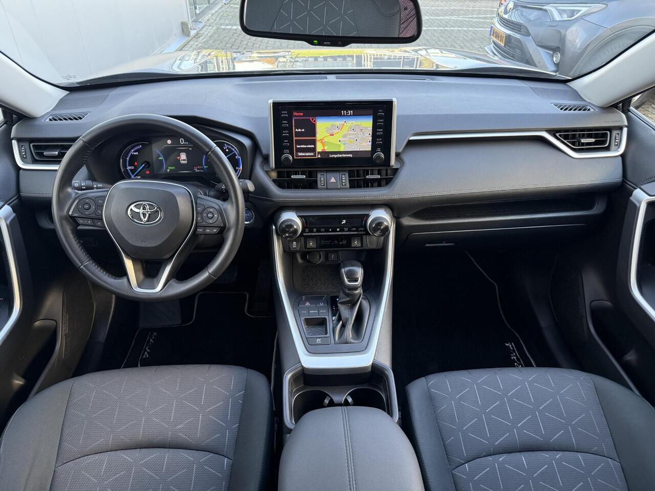 Toyota RAV4 2.5 Hybrid Dynamic Ultimate **TREKHAAK/ DODEHOEK DETECTIE/ STOELVERWARMING/ 36 MAANDEN GARANTIE**