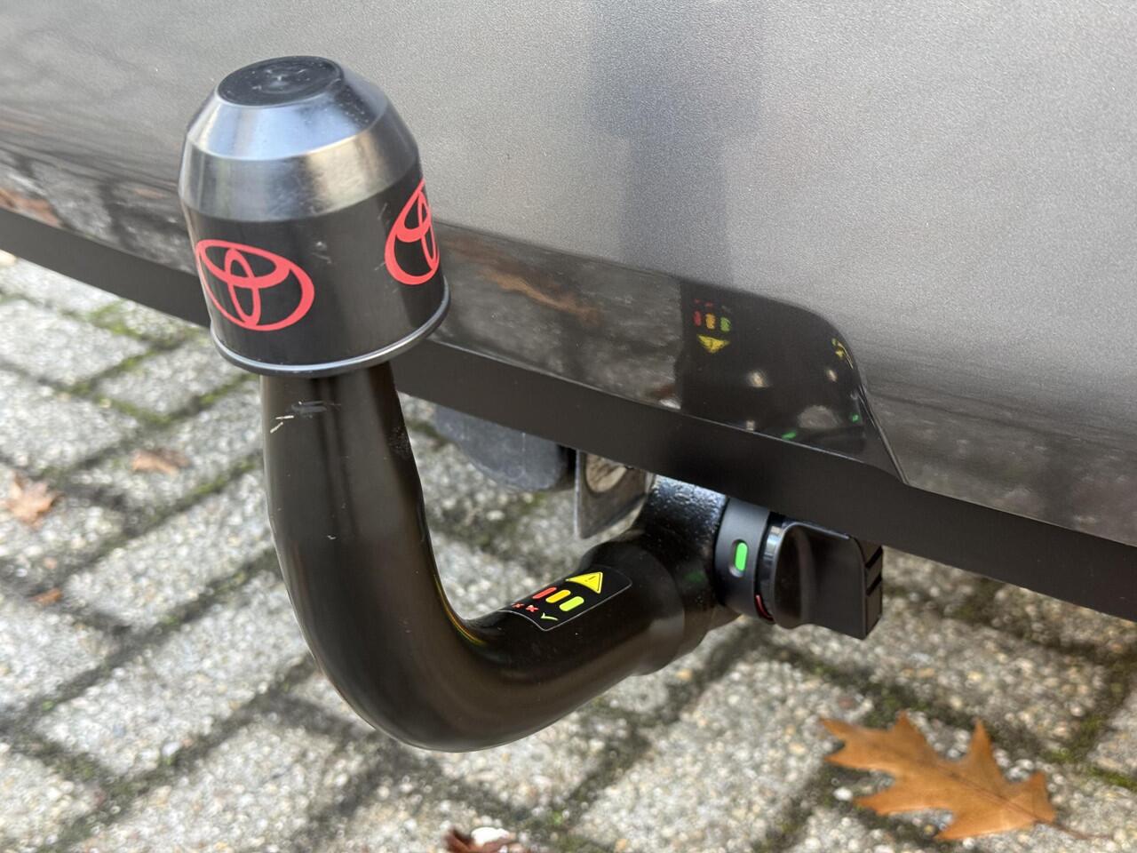 Toyota RAV4 2.5 Hybrid Dynamic Ultimate **TREKHAAK/ DODEHOEK DETECTIE/ STOELVERWARMING/ 36 MAANDEN GARANTIE**