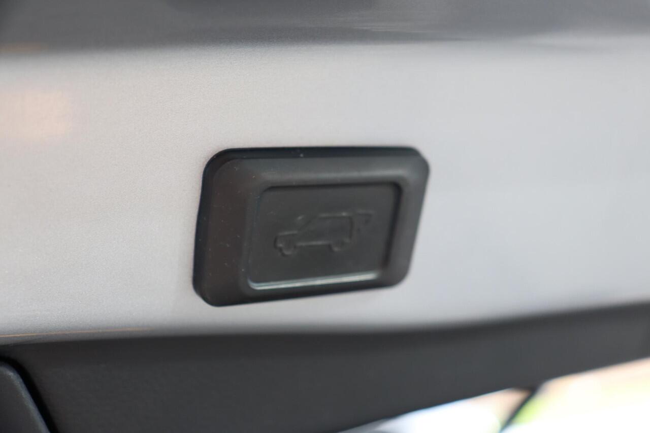 Toyota RAV4 2.5 Hybrid Dynamic, 1e eigenaar NL auto, Apple carplay, Android auto, Parkeersensoren, Elek Achterklep.