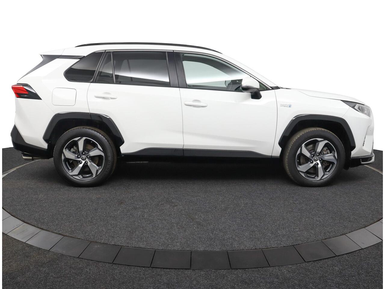 Toyota RAV4 2.5 Plug-in Hybrid AWD Business | Adaptive Cruise Control | Achteruitrijcamera | Parkeersensoren | Apple Carplay | Android Auto | Stoelverwarming |