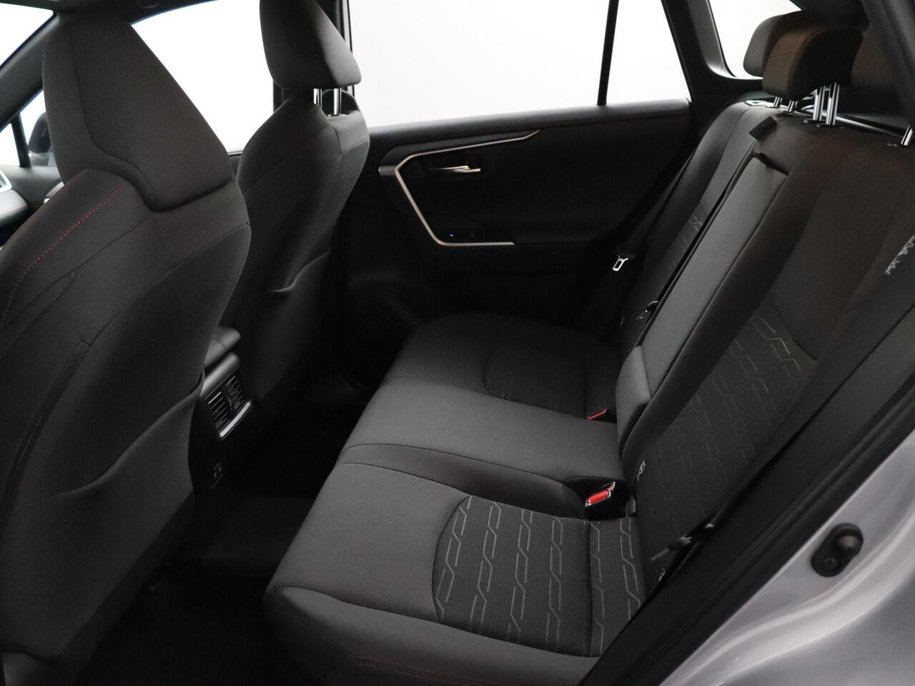 Toyota RAV4 2.5 Plug-in Hybrid AWD Dynamic | ACC | Trekhaak | Navigatie | Camera!