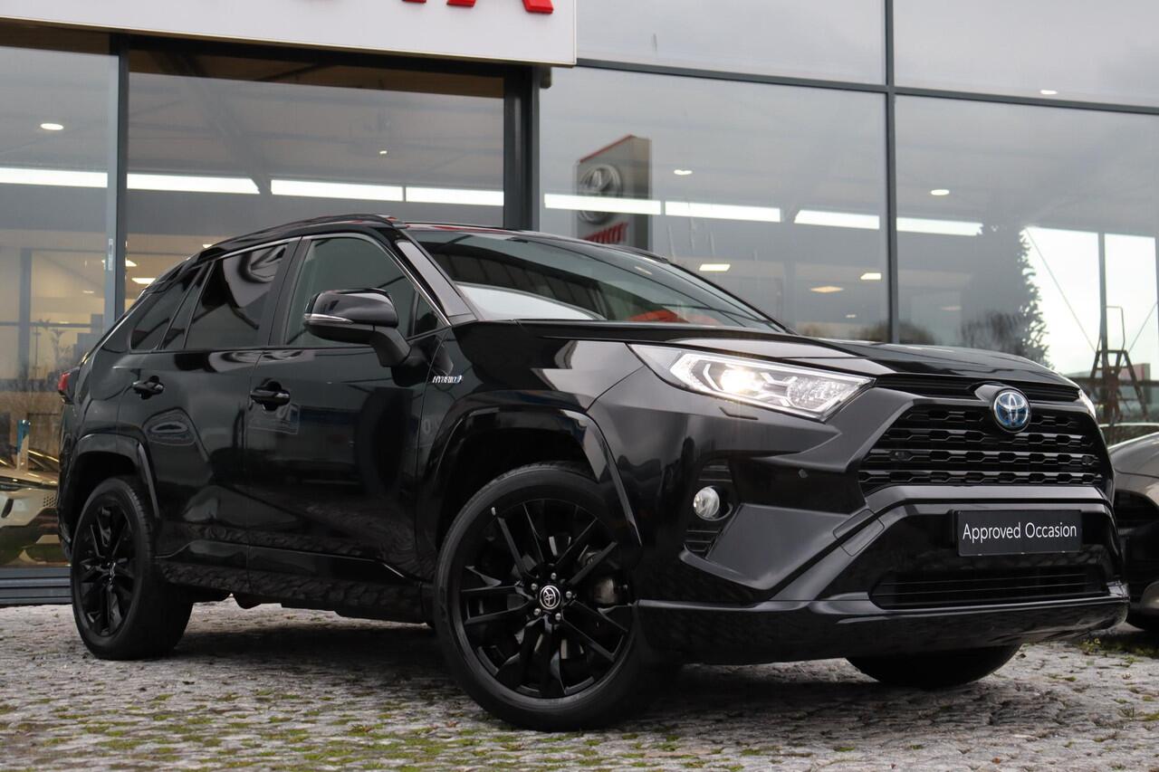 Toyota RAV4 2.5 Hybrid AWD Black Edition, Apple Carplay / Android Auto, JBL Audio, Parkeersensoren.