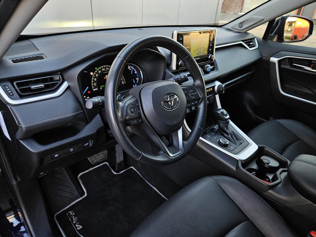 Toyota RAV4 2.5 Hybrid AWD Style , 54.000 km, 360 gr Camera, Trekhaak, Leer, Navigatie, Org NL en 1e Eigenaar.