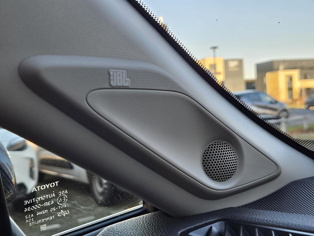 Toyota RAV4 2.5 Hybrid AWD Style , 54.000 km, 360 gr Camera, Trekhaak, Leer, Navigatie, Org NL en 1e Eigenaar.