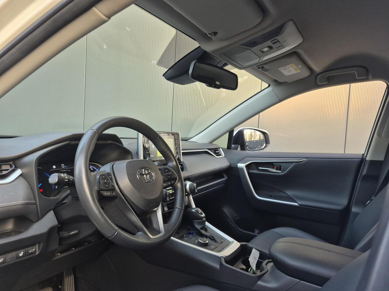 Toyota RAV4 2.5 Hybrid AWD Executive | Leder | Trekhaak | LED | Keyless | Carplay |