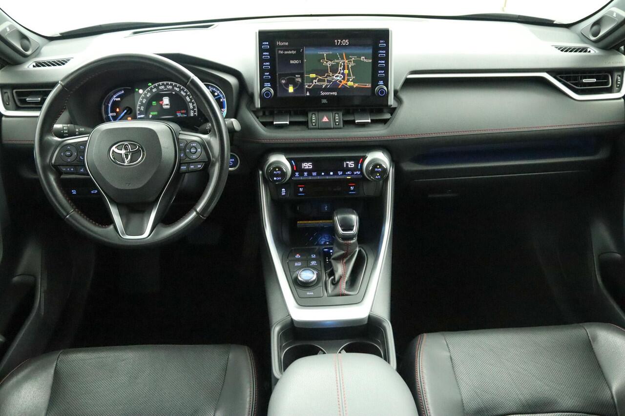 Toyota RAV4 2.5 Plug-in Hybrid AWD Bi-Tone Plus | Adaptive Cruise Control | 360 graden camera | Panoramadak | Lederen bekleding |