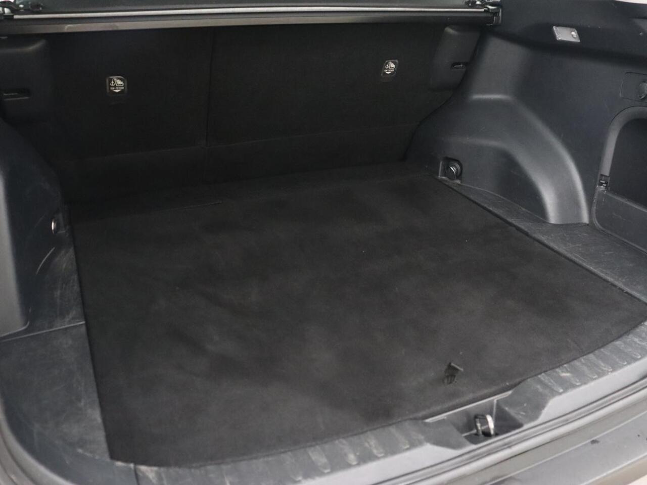 Toyota RAV4 2.5 Hybrid Business | Trekhaak | Adaptive cruise | Camera | Carplay | Digital Cockpit | Climate control | Parkeerhulp | Full LED