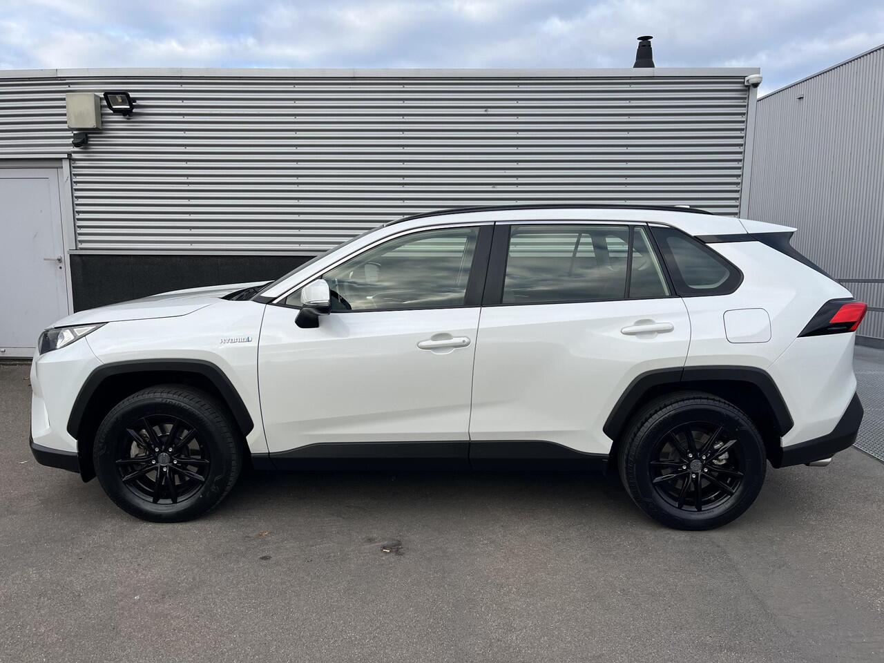Toyota RAV4 2.5 Hybrid Active 1e eign. BTW-auto, Navigatie, LMV, Cliamte control, Nieuw geleverd, Goed onderhouden