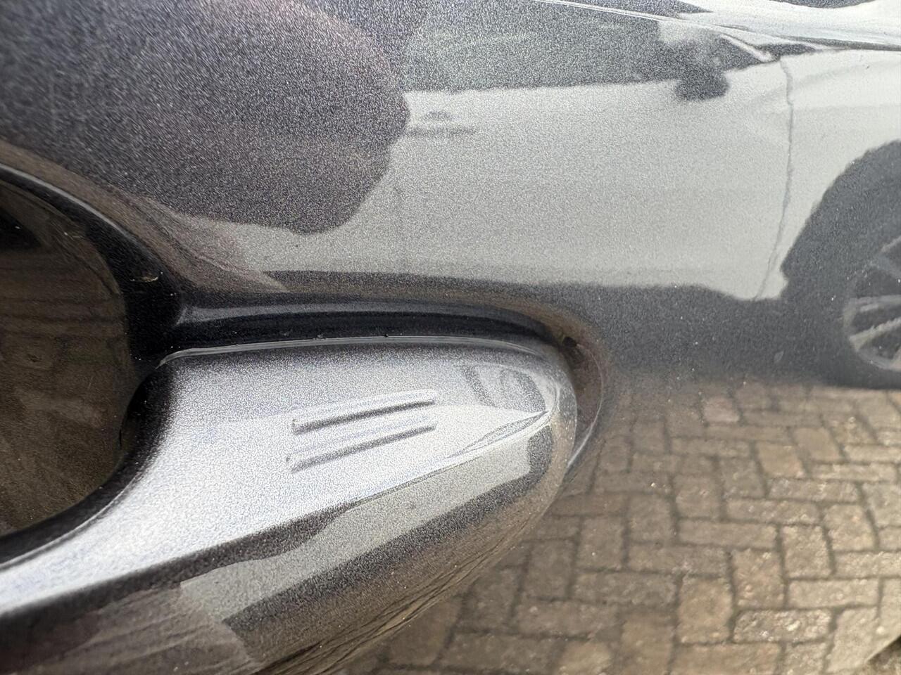 Toyota RAV4 2.5 Plug-in Hybrid AWD Dynamic | Afneembare trekhaak | 1500 kilo trekgewicht | Alarm