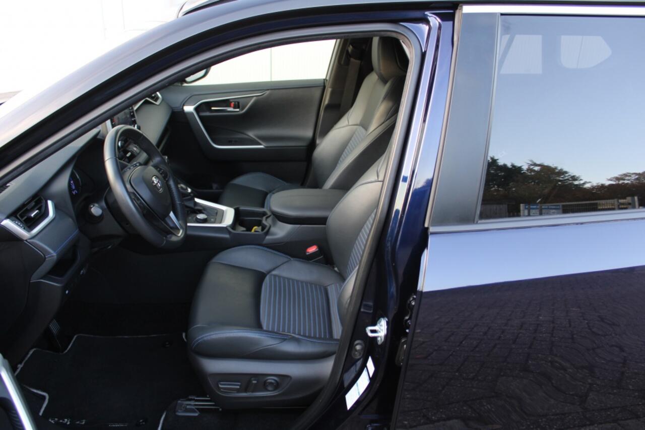 Toyota RAV4 2.5 Hybrid AWD Style