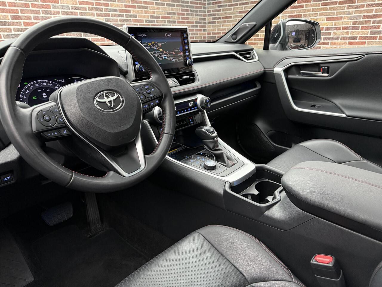 Toyota RAV4 2.5 Plug-in Hybrid AWD Style Adaptive Panorama Camera Memory