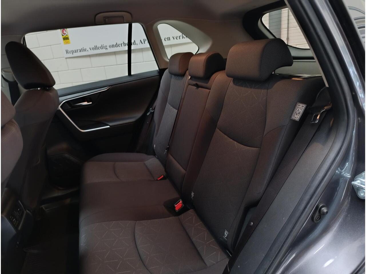 Toyota RAV4 2.0 VVT-iE Dynamic Navigatie | Camera | Keyless | Automatische airco | parkeer sensoren | Trekhaak