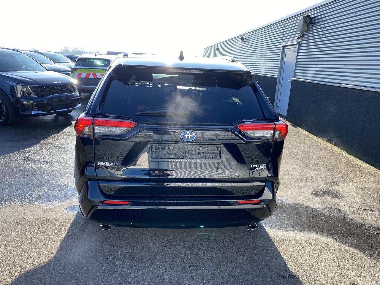 Toyota RAV4 2.5 Hybrid AWD Black Edition Navigatie, JBL, Stoelverwarming, Parkeersensoren, Elek. bestuurderstoel, leder/alcantara, LED, LMV, BTW-auto