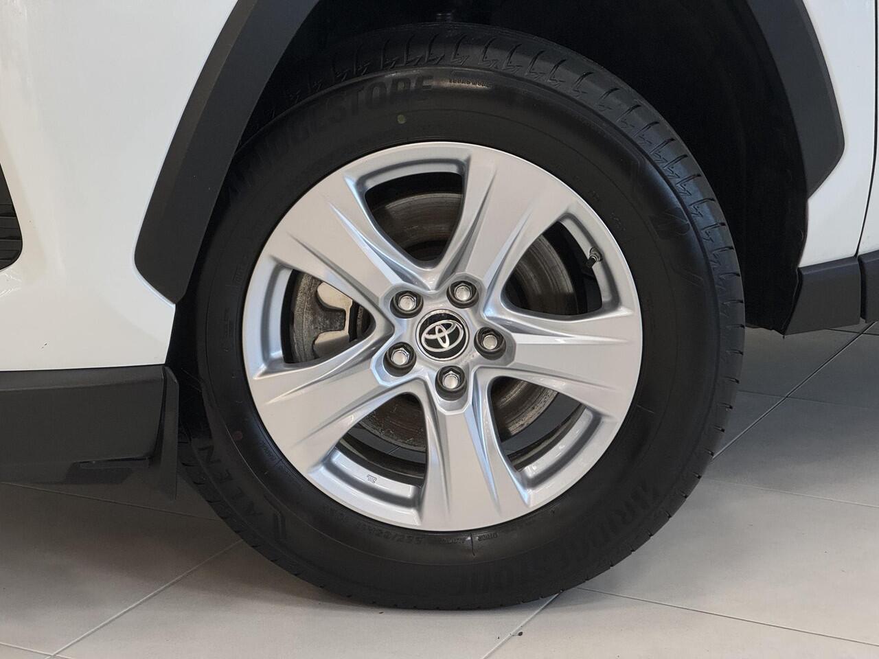 Toyota RAV4 2.5 Hybrid AWD Executive | Leder | Trekhaak | LED | Keyless | Carplay |