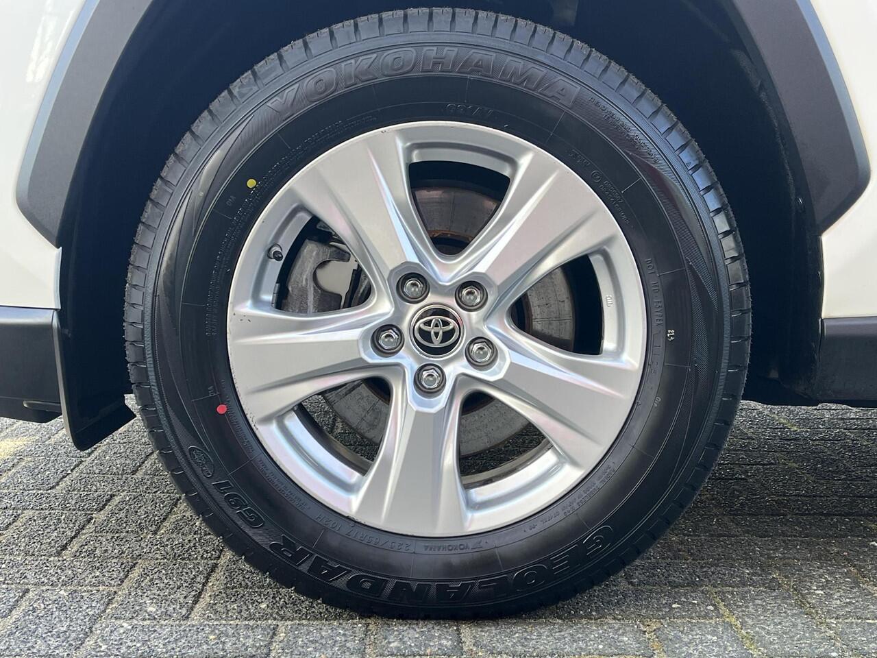 Toyota RAV4 2.5 Hybrid AWD Active | Trekhaak | Carplay | Parkeercamera | Adaptive cruise control |
