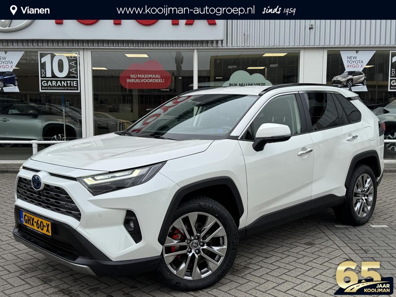 Toyota RAV4 2.5 Hybrid AWD Executive | 1.650KG trekgewicht | Slechts 26.535KM | Stoel verwarming | JBL Premium audio | Elektr. bedienbare achterklep | Adaptive cruise control |