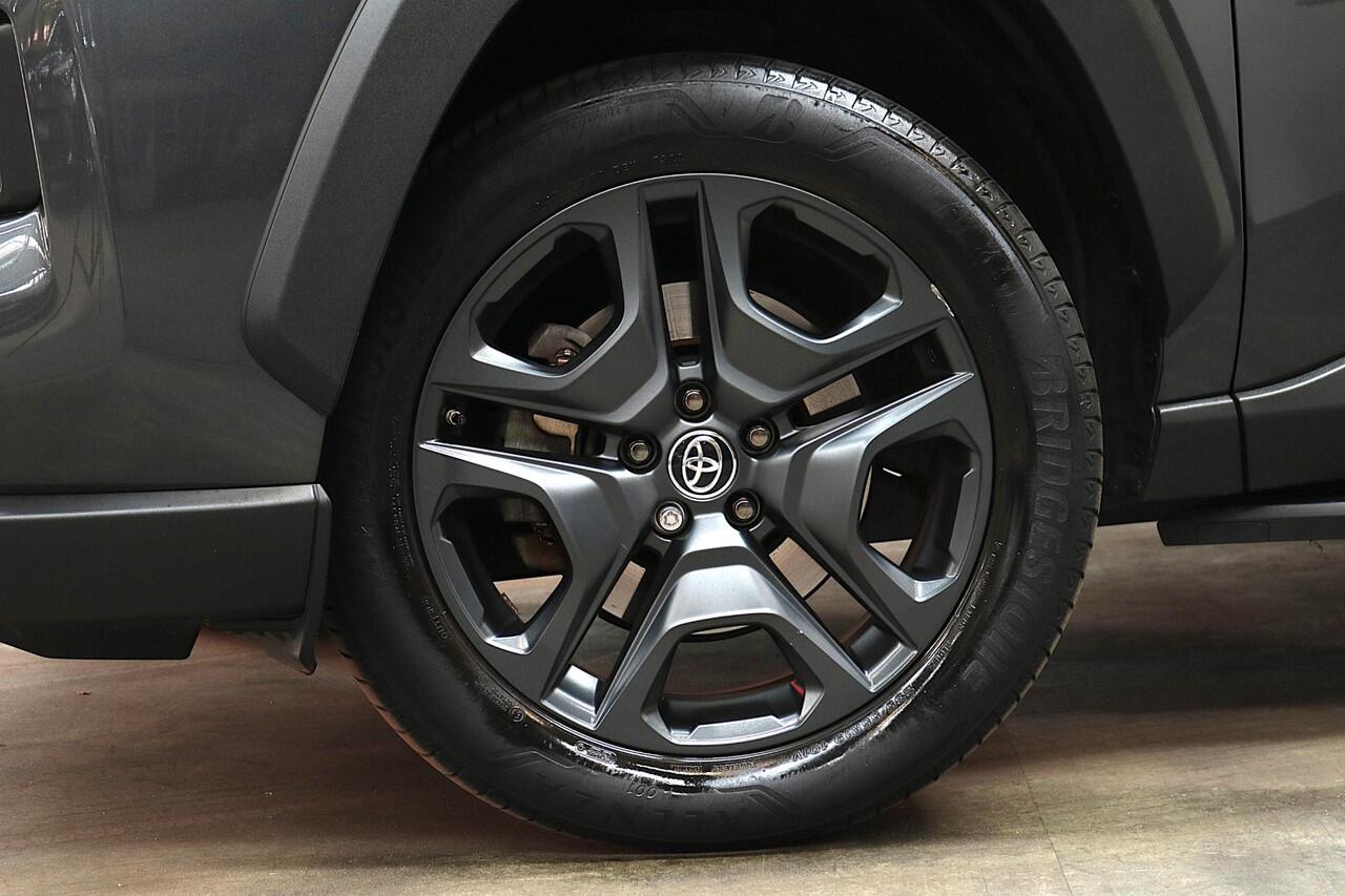 Toyota RAV4 2.5 Hybrid AWD ADVENTURE, Trekhaak, Treeplanken, Stoel & Stuurverwarming, Apple Carplay/Android Auto, BSM!