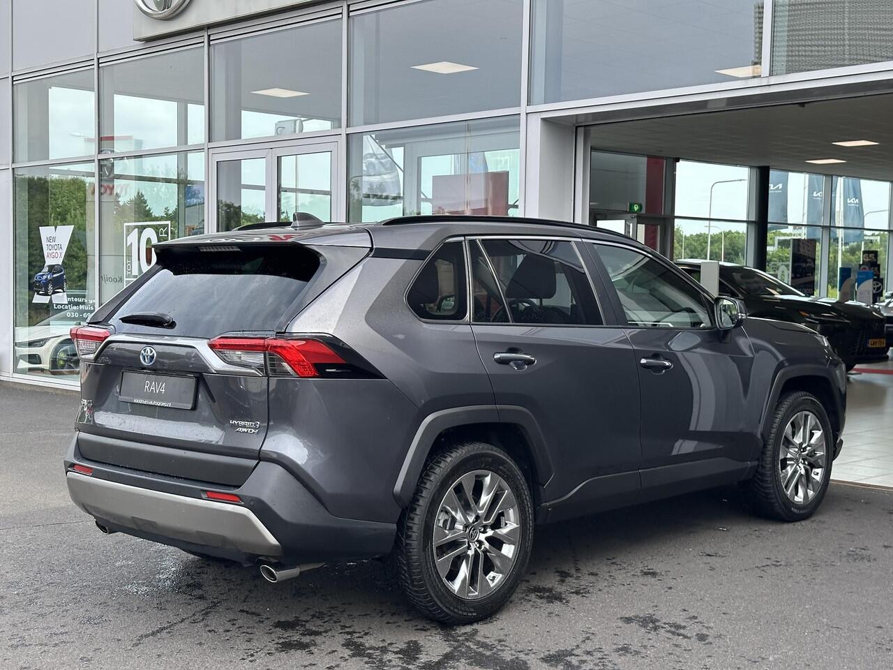 Toyota RAV4 2.5 Hybrid AWD Executive Blind Spot | 19 inch LM velgen | 360 graden camera | lederen bekleding