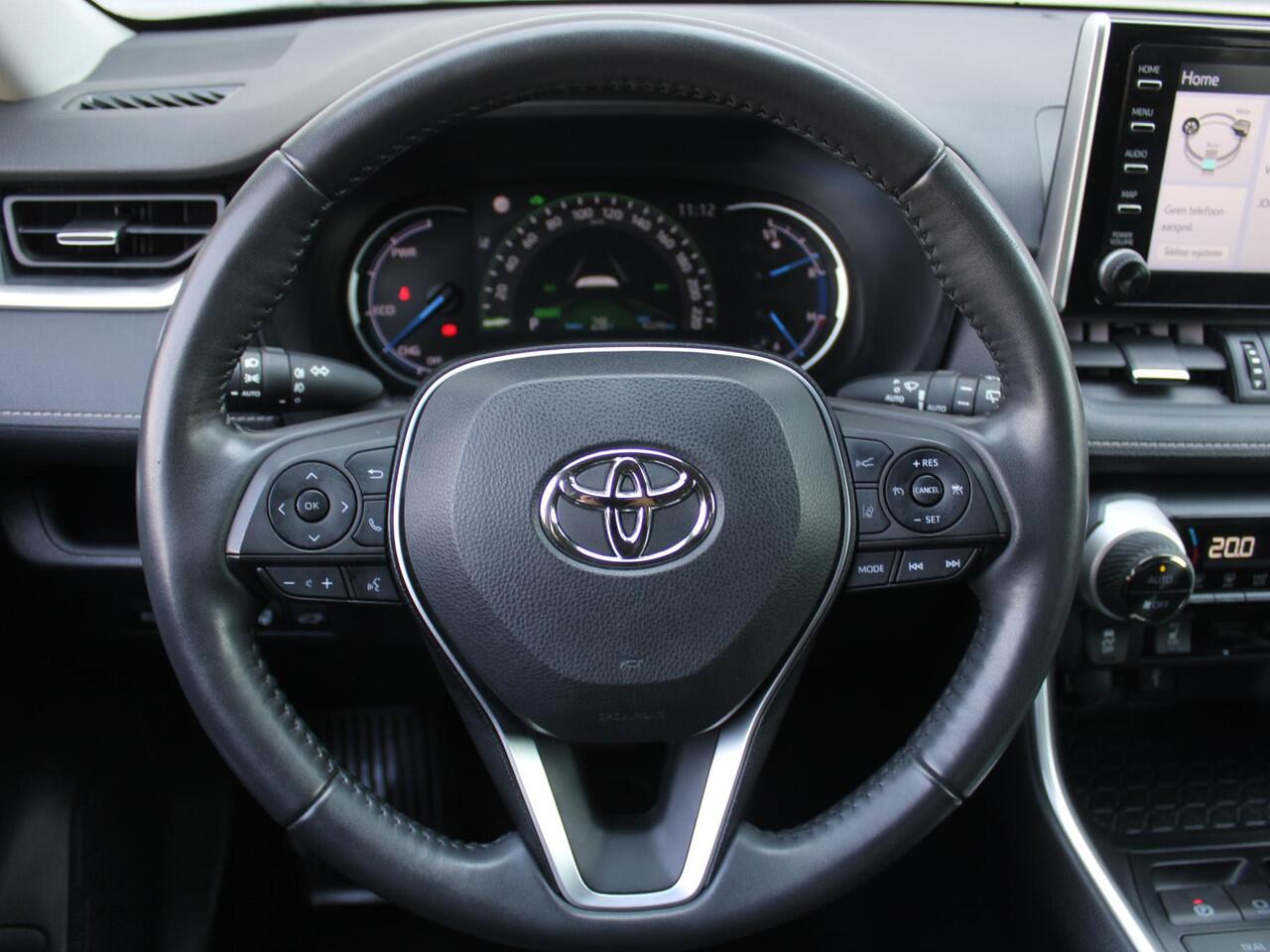 Toyota RAV4 2.5 Hybrid AWD Style | Trekhaak | Schuif-/kantel dak | Stuur-/stoelverwarming | Camera | PDC | Cruise adapt. | 18" LM | Leer |