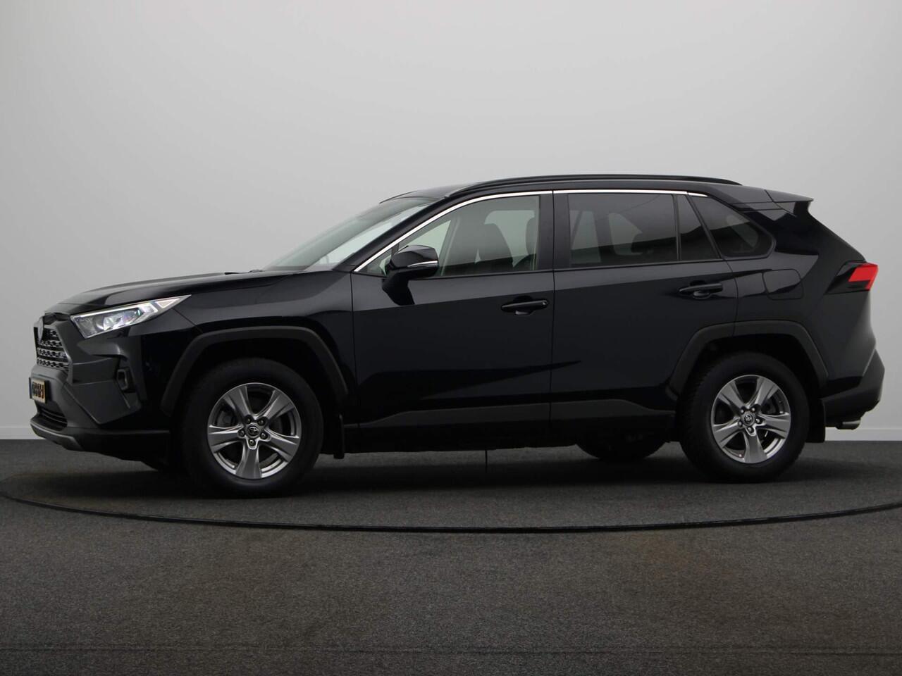 Toyota RAV4 2.5 Hybrid AWD Dynamic | Afneembare Trekhaak | 10 Jaar Garantie! | Geremd 1650kg | Stoelverwarming | Achteruitrijcamera |