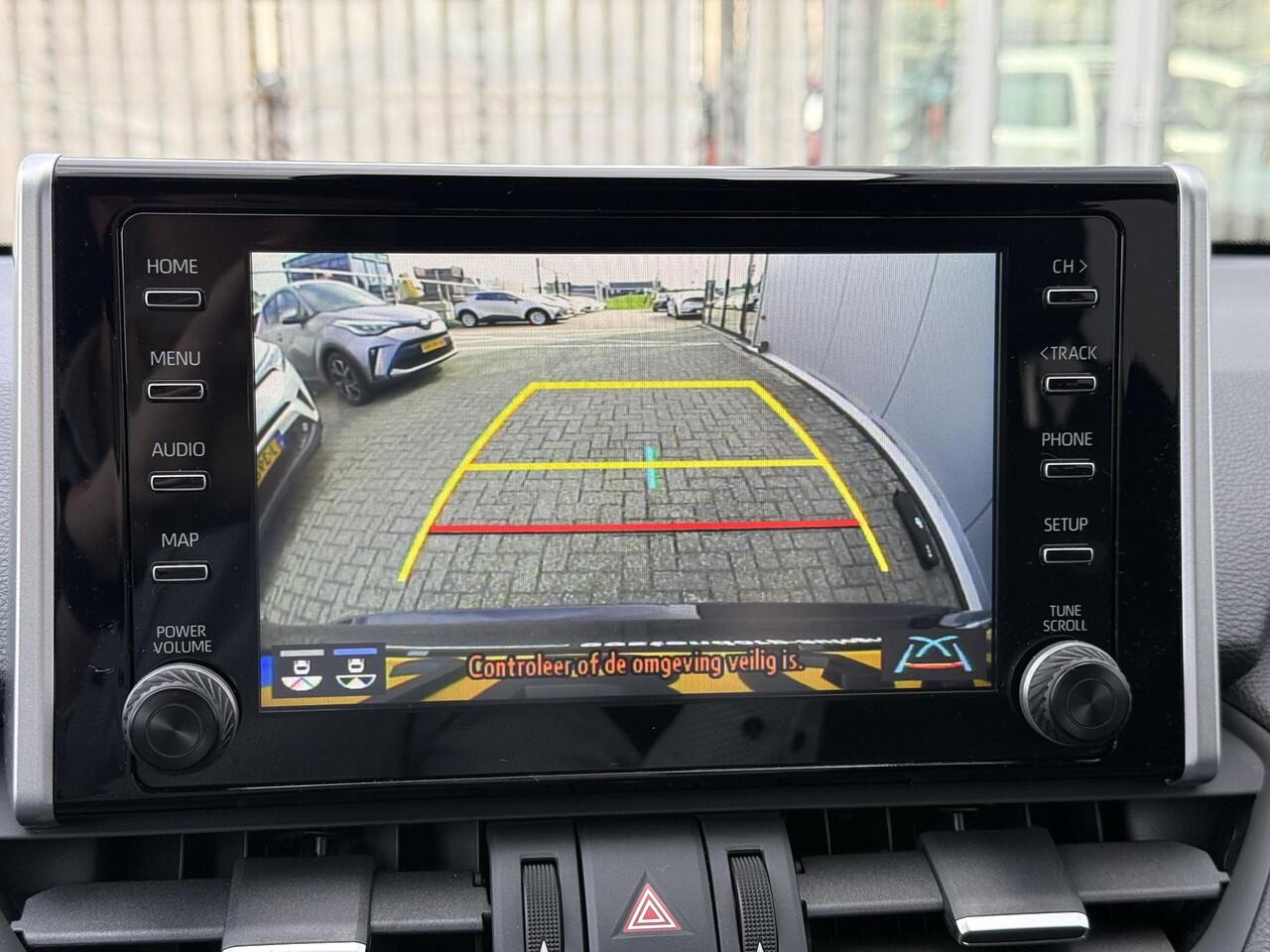 Toyota RAV4 2.5 Plug-in Hybrid AWD Dynamic **STOELVERWARMING/ ELEKTRISCHE STOEL/ APPLE CARPLAY/ ELEKTRISCHE ACHTERKLEP/ 36 MAANDEN GARANTIE**