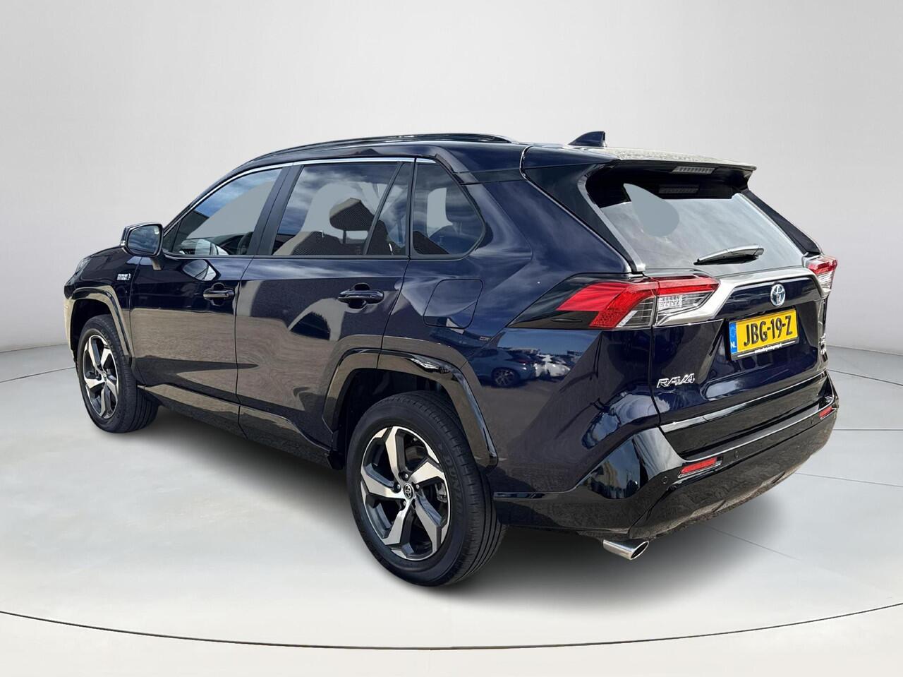 Toyota RAV4 2.5 Plug-in Hybrid AWD Dynamic **STOELVERWARMING/ ELEKTRISCHE STOEL/ APPLE CARPLAY/ ELEKTRISCHE ACHTERKLEP/ 36 MAANDEN GARANTIE**