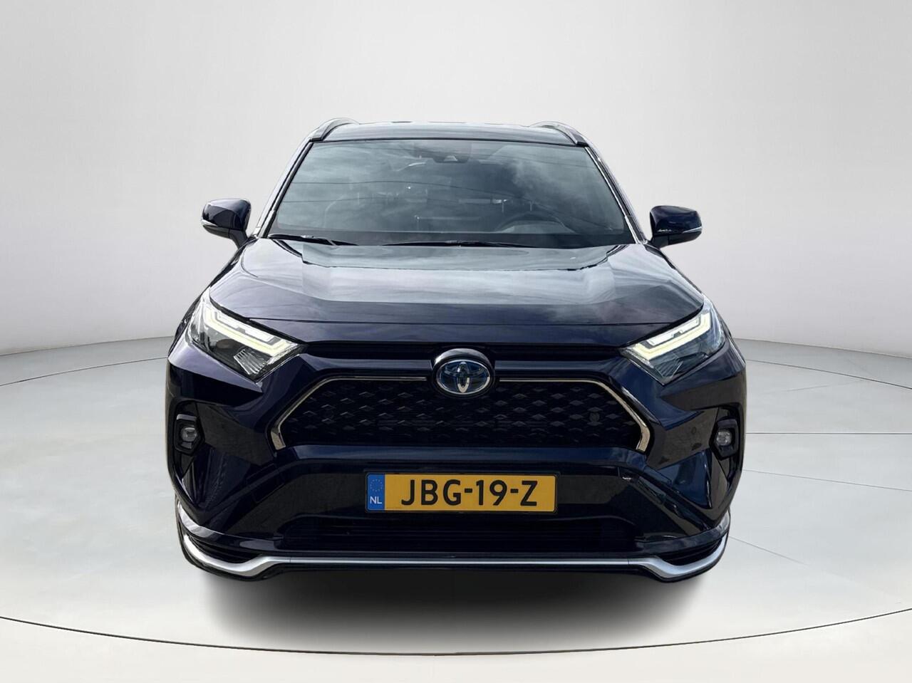 Toyota RAV4 2.5 Plug-in Hybrid AWD Dynamic **STOELVERWARMING/ ELEKTRISCHE STOEL/ APPLE CARPLAY/ ELEKTRISCHE ACHTERKLEP/ 36 MAANDEN GARANTIE**