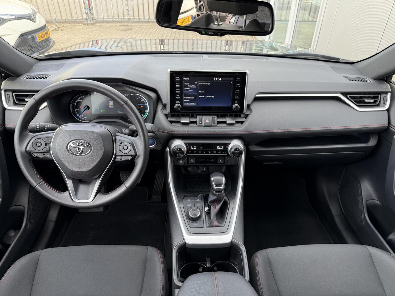 Toyota RAV4 2.5 Plug-in Hybrid AWD Dynamic **STOELVERWARMING/ ELEKTRISCHE STOEL/ APPLE CARPLAY/ ELEKTRISCHE ACHTERKLEP/ 36 MAANDEN GARANTIE**
