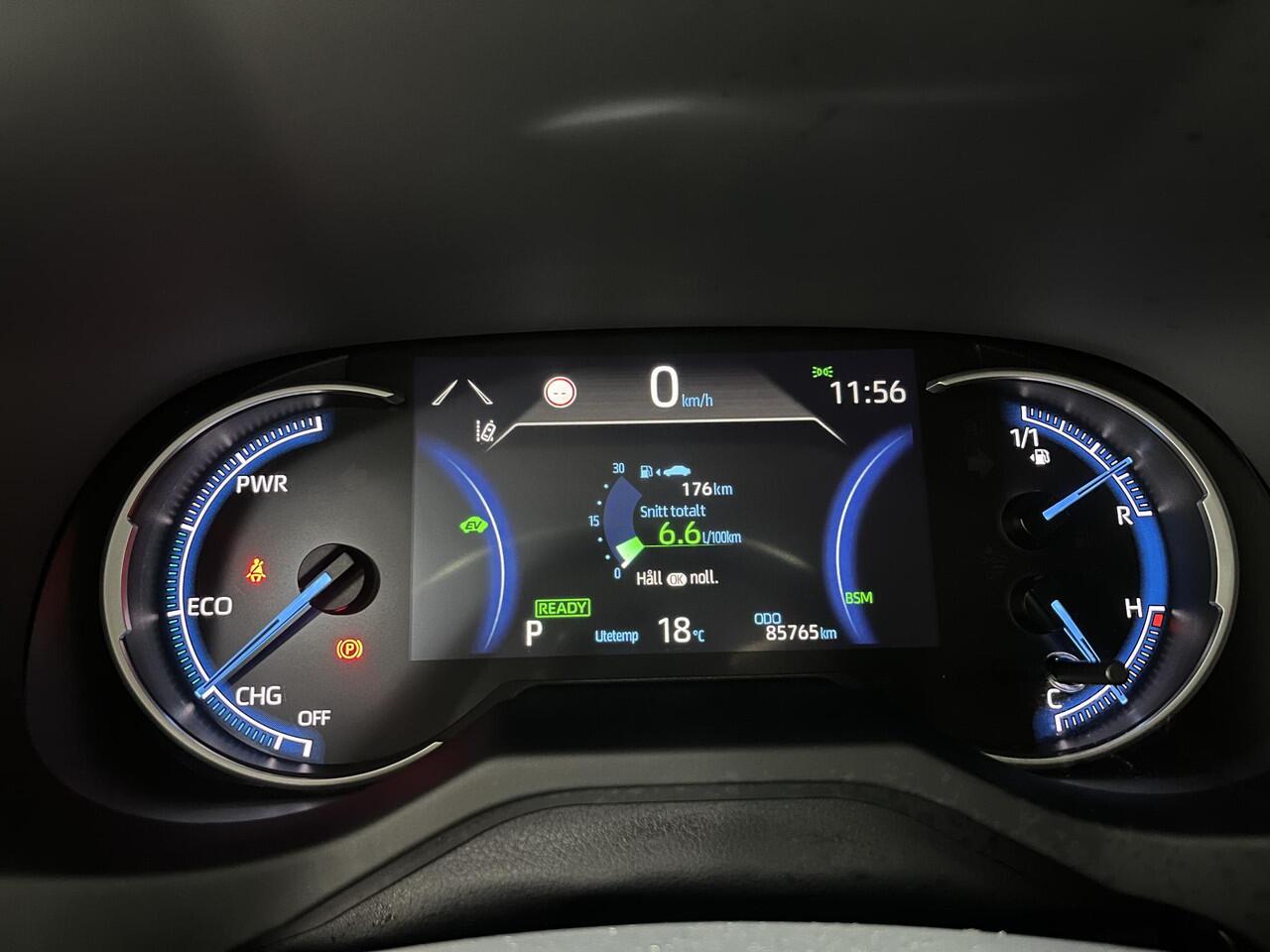 Toyota RAV4 2.5 Hybrid AWD Executive | AWD | Afn. Trekhaak | Parkeersensoren V+A | Leer | BSM | Stoel- & Stuurverwarming