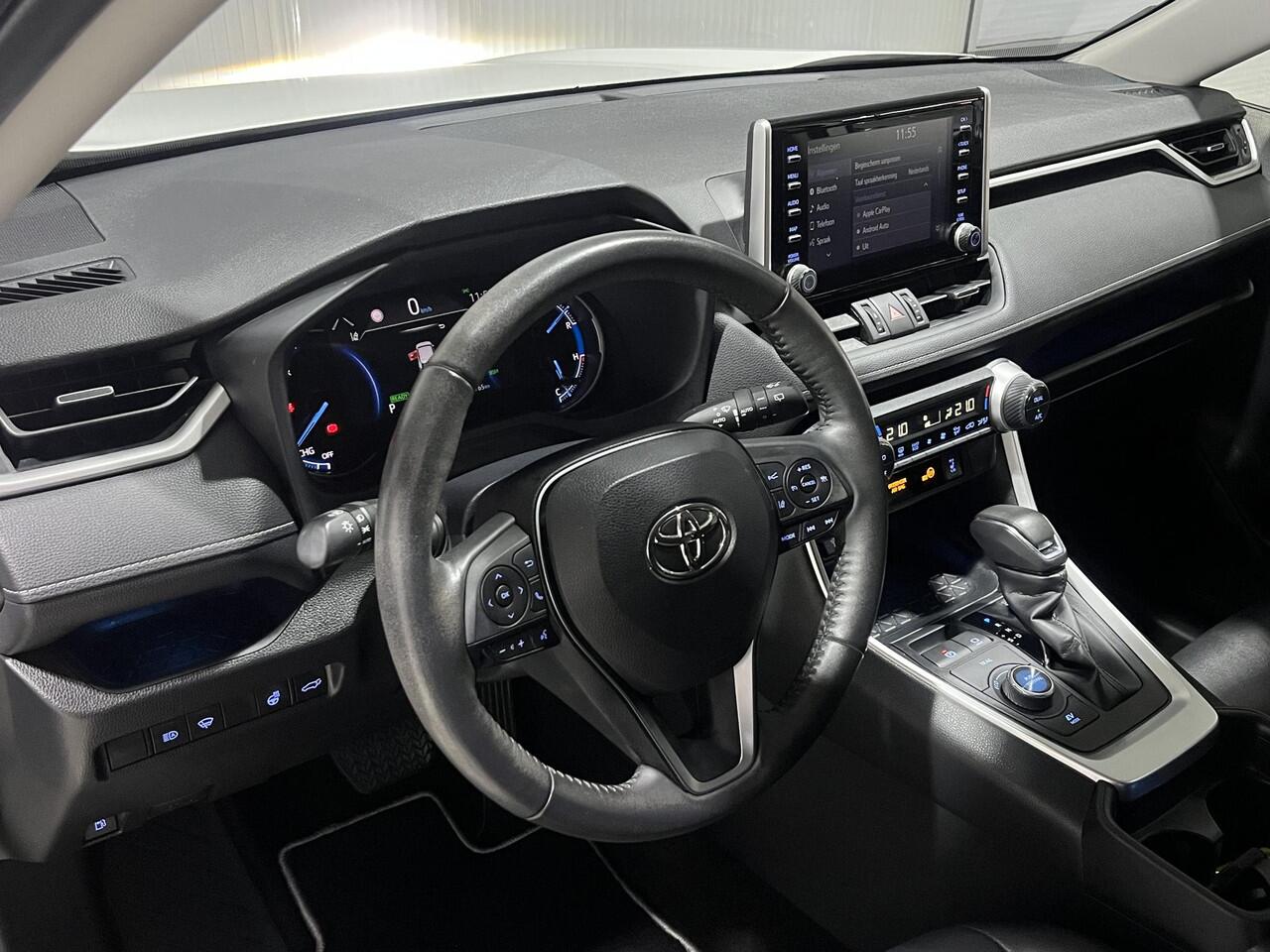 Toyota RAV4 2.5 Hybrid AWD Executive | AWD | Afn. Trekhaak | Parkeersensoren V+A | Leer | BSM | Stoel- & Stuurverwarming