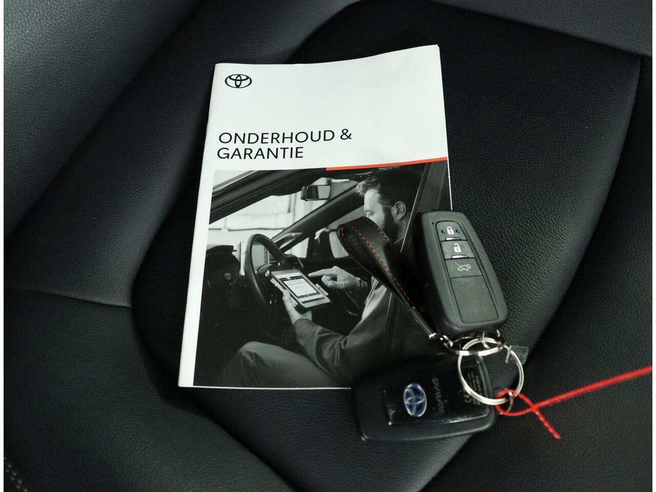 Toyota RAV4 2.5 Hybrid Executive | Stoelverwarming | Lederen bekleding | ACC |