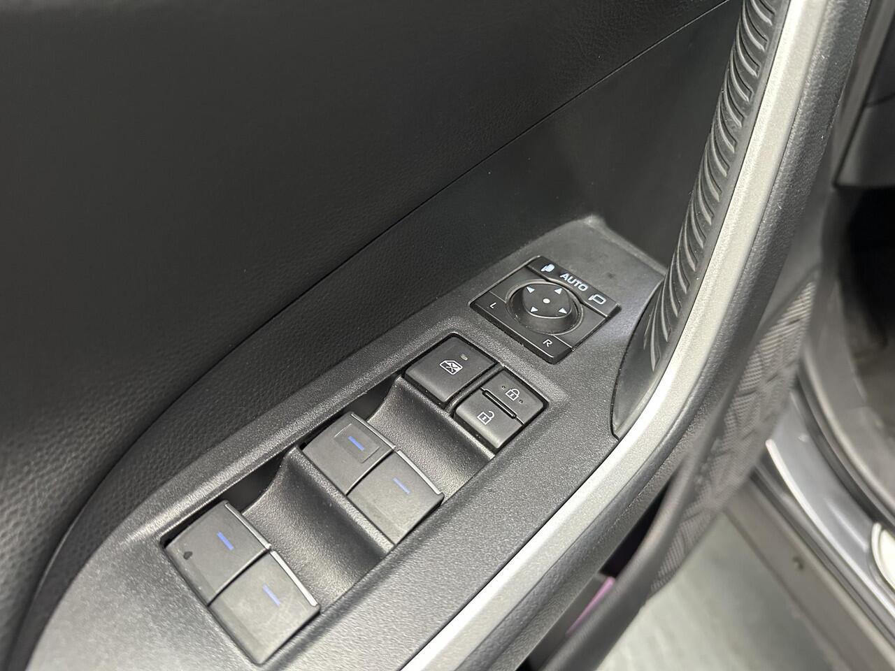 Toyota RAV4 2.5 Plug-in Hybrid AWD Style